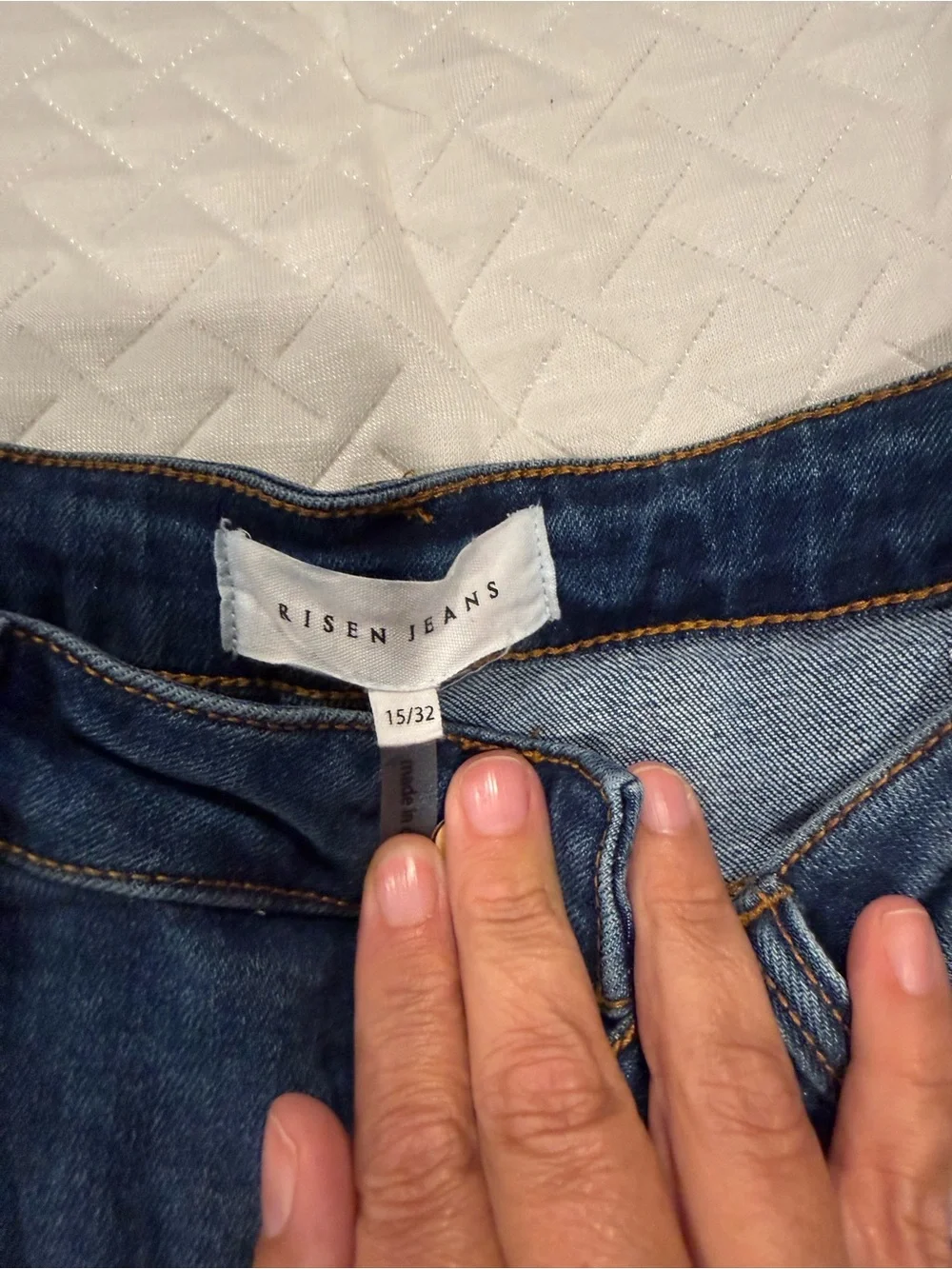 Risen Jeans High-Rise Women's Blue Denim Jeans. Size 15 - Picture 2 of 2